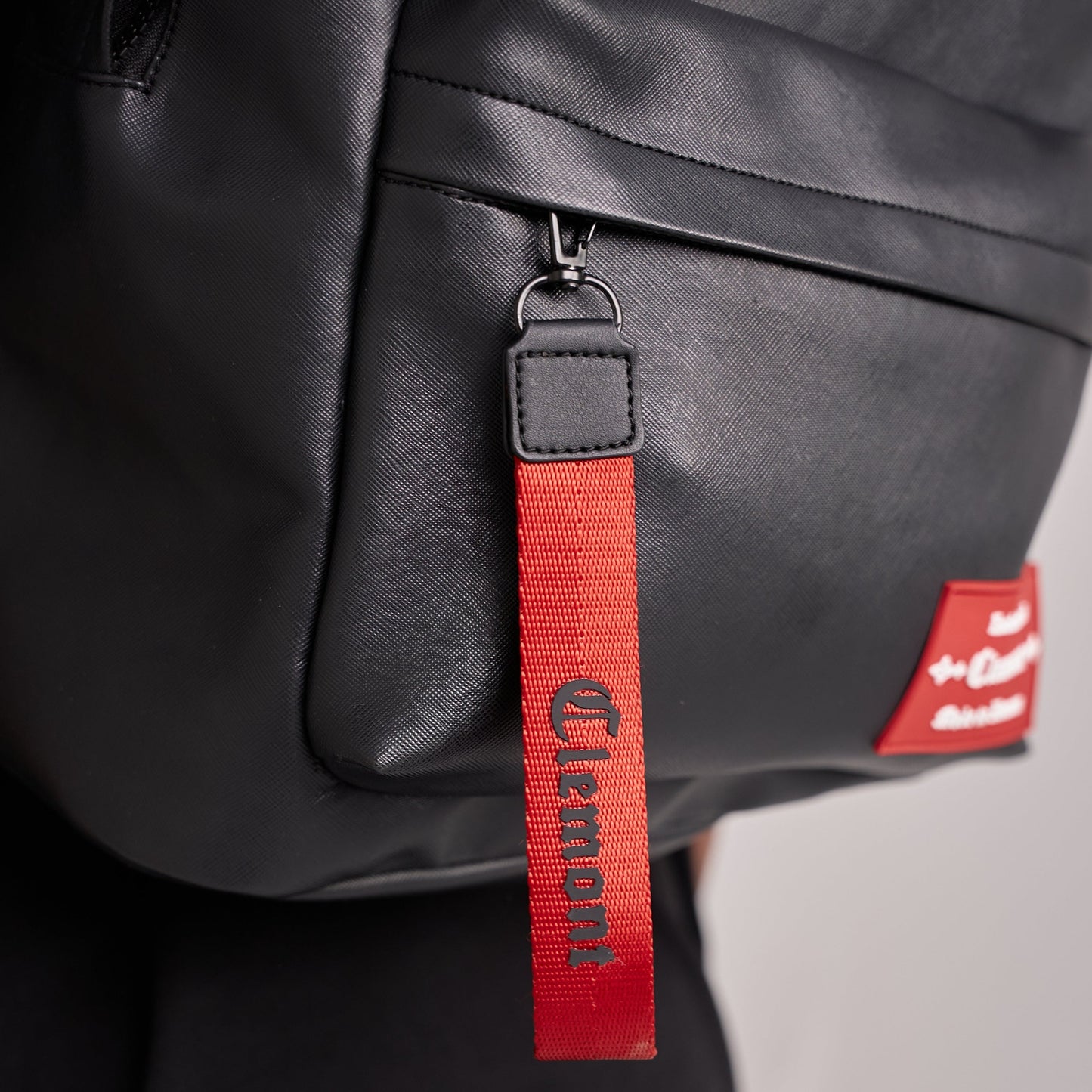 BOLSO STELLATO NEGRO CLEMONT
